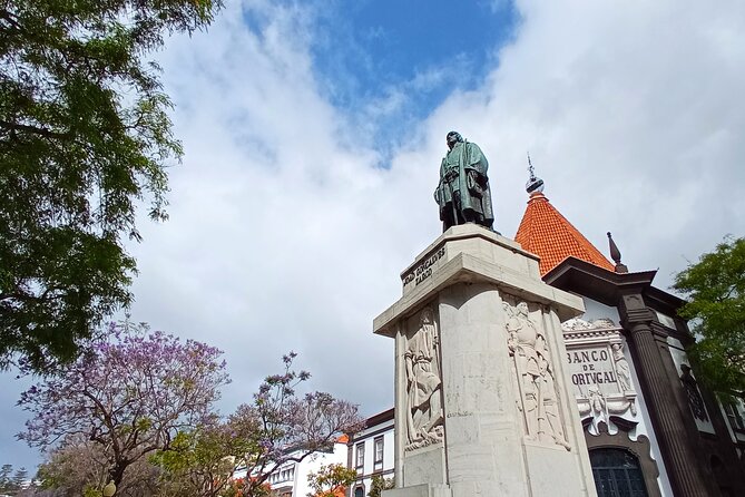 2-Hour Funchal City & Madeira Wine Experience - Stop 2: Fábrica Santo António for cookies and typical sweets