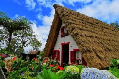 4x4 Full-Day Tour to Explore Portugal's Scents and Flavors - Ponta de São Lourenço and Santana’s thatched houses