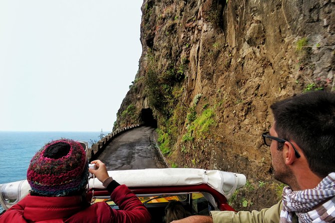 4x4 Full-Day Tour to Explore Portugal's Scents and Flavors - Lunch timing: optional 3 courses for €12