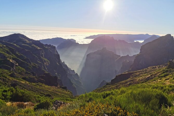 4x4 Jeep Tour to East & Northeast of Madeira - Santana: off-road to the coast + triangular houses for a classic Madeira moment