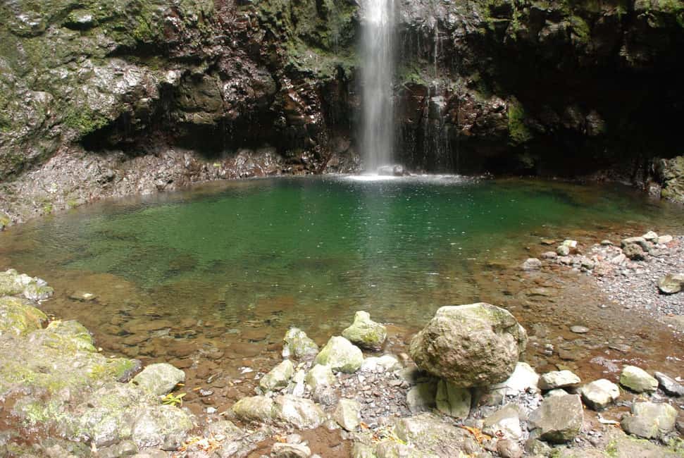 Caldeirão Verde: Queimadas PR9 Transfer and Self-Guided Hike - Who this hike fits best (and who should skip it)