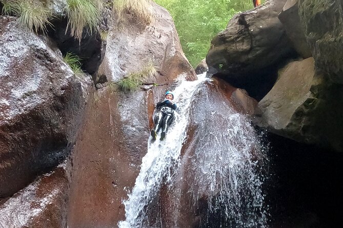 Canyoning Madeira Island Level 2 - Entering the canyon: how the day typically unfolds