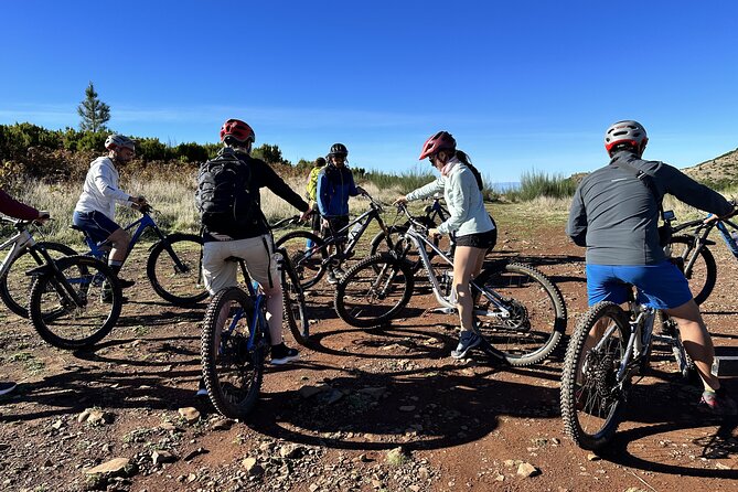 Cross Country - Moutain Bike Tour - Guides in the Spotlight: Technique, Local Color, and Quick Adjustments
