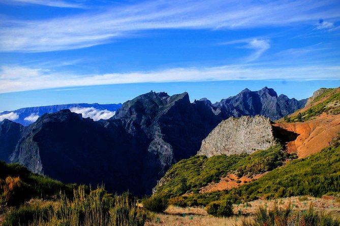Curral das Freiras & Peaks 4WD Tour - Stop 4: Pico do Arieiro—clouds, brightness, and big altitude air