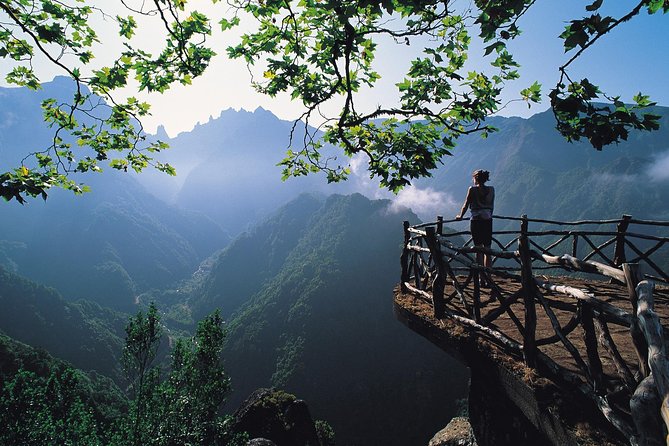 Discover the east - Camacha: a folklore village high above Santa Cruz