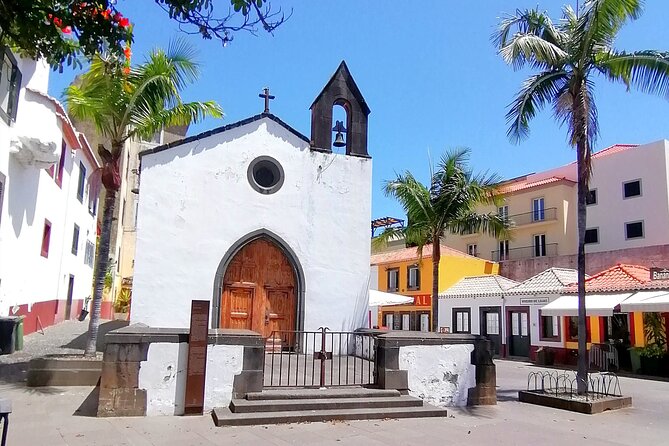Downtown Funchal: A Self-Guided Audio Tour Through the Old City - The city’s landmarks: Sé Cathedral, chapels, and the story behind the streets
