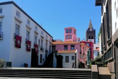 Downtown Funchal: A Self-Guided Audio Tour Through the Old City - Start at the CR7 Museum and follow the route’s built-in rhythm