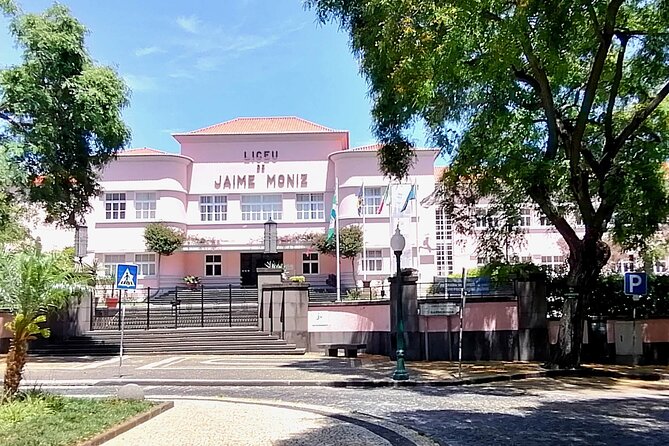 Downtown Funchal: A Self-Guided Audio Tour Through the Old City - Mercado dos Lavradores: the market stop that rewards slow wandering