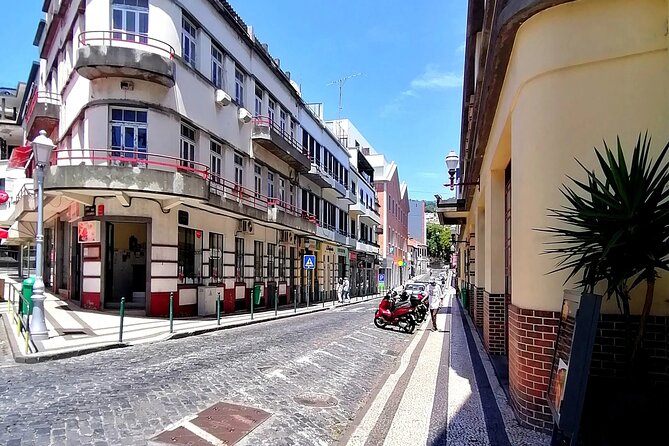 Downtown Funchal: A Self-Guided Audio Tour Through the Old City - Fort São Tiago and the ruins: where the audio changes mode