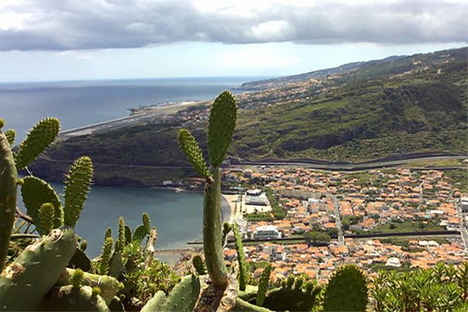 EAST: Pico do Arieiro & Laurissilva Forest - Full Day tour - Stop 6: Miradouro do Guindaste and the north-coast cliff drama