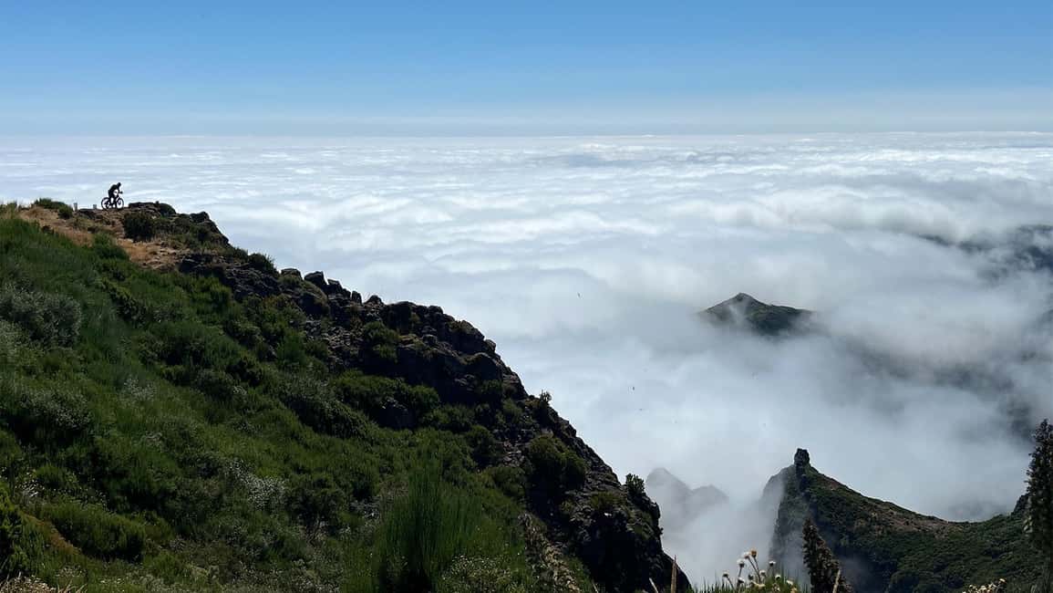 East Side of Madeira – Elegant Alternative to 4x4 Adventures - Ponta de São Lourenço: dramatic cliffs and the ocean at full volume