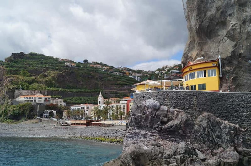 From Funchal: Levada Nova Hiking Tour with stopover at beach - The Transfers: How the Timing Works