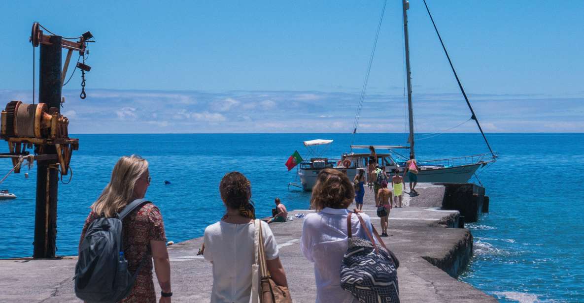 From Funchal: West Bays Sailing Tour with Lunch - From Praça do Povo to Marina: the setup in Funchal that makes it easy
