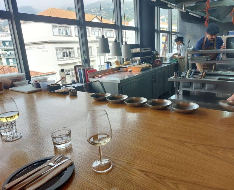 From Market to Plate: visit the market & culinary experience - From the Farmers Market to the Rooftop: the easy rhythm of the day
