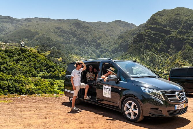 Full-Day Madeira Wine Tasting Tour with Lunch - Lunch at a Madeiran vineyard: the part people remember