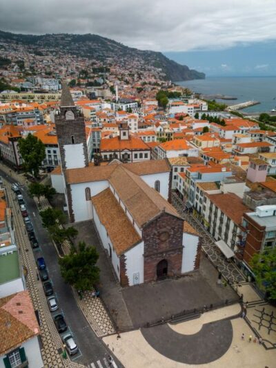 Funchal : 1 hour City Tour by Tuk-Tuk - Where pickup and drop-off make a big difference