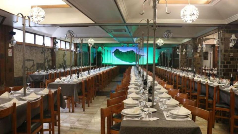 Funchal: Amazing Dinner with Folklore - Possible Logistics Pitfalls (and How to Stay Comfortable)