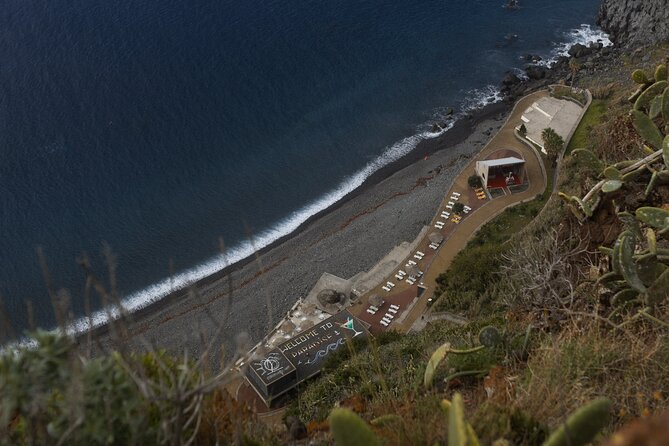 Funchal highlights 5h Private Tour in Madeira - Stop 2: Miradouro Pico dos Barcelos for the “Valley + Sea” Combo