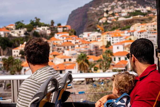 Funchal Hop-On Hop-Off Tour 3 in 1 - Markets and Madeira crafts: where the bus turns into a plan
