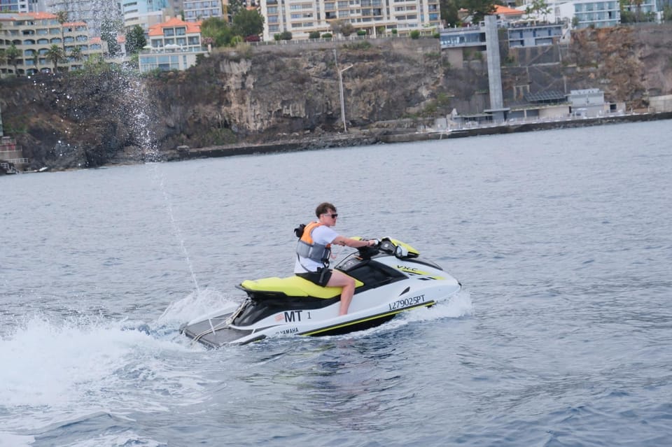 Funchal: Jet Ski Circuit - Practical rules you must follow (phones, cameras, and what to wear)