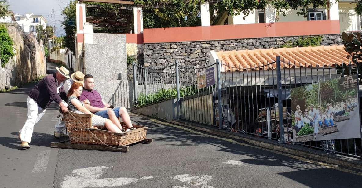 Funchal: Monte Toboggan and Old Town Tour by Tuk-Tuk - Old Town and the Farmers Market: quick stops with real texture