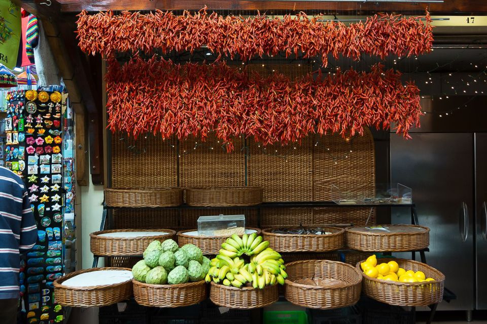 Funchal: Old Town Walking Tour - Farmers’ Market: beyond postcards, into daily life