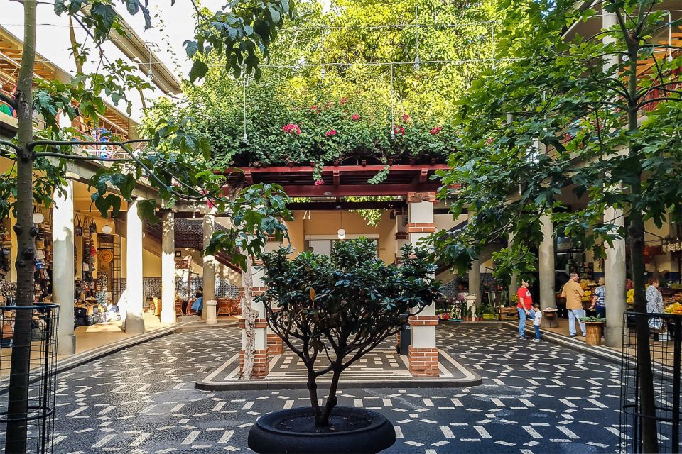 Funchal: Old Town Walking Tour - Medieval Santa Maria Street, Admiral’s Garden, and old defenses