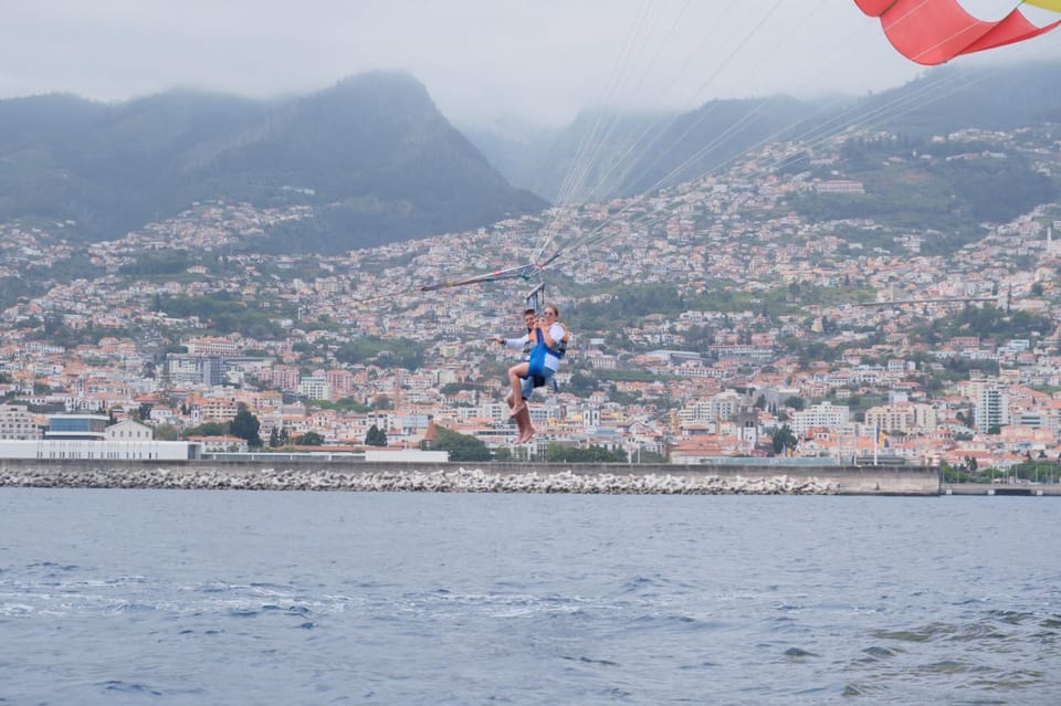 Funchal: Parasailing Tour on the Coast of Madeira Island - Meeting at Marina Nova do Funchal: where to find the kiosks