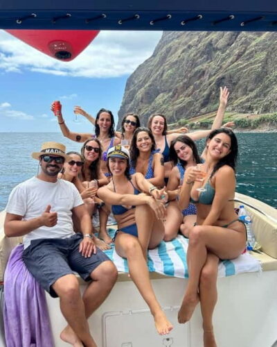 Funchal: Private Boat Tour w/Snorkel & Paddleboard - Meeting and getting oriented: Praça do Povo and Marina Funchal Cais 8