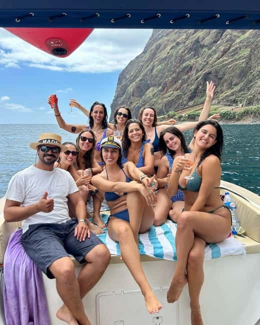 Funchal: Private Boat Tour w/Snorkel & Paddleboard - Meeting and getting oriented: Praça do Povo and Marina Funchal Cais 8