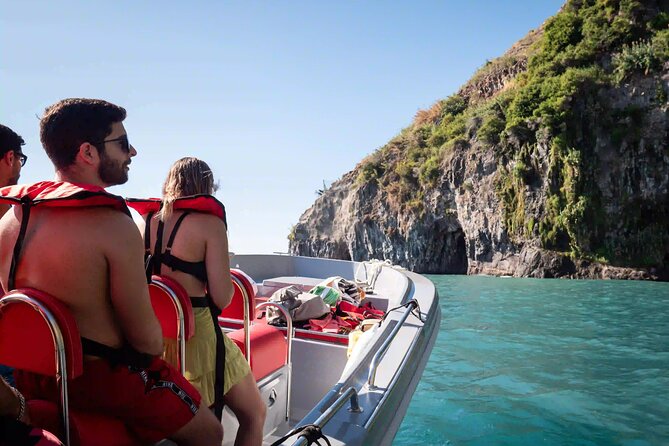Funchal: Speedboat tour- SEE THE ISLAND AND LIFE AT SEA - Key Things to Notice Before You Go