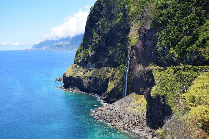 Go West - The most popular tour - São Vicente: Caves in a Limestone Valley