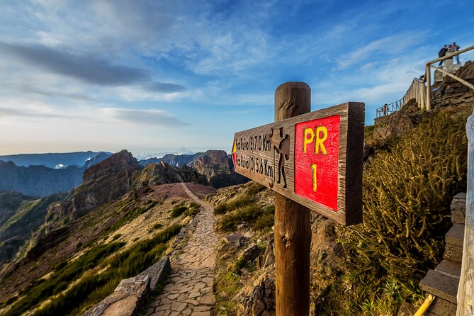 Half Day Jeep Safari Tour at Pico Areeiro and Santo da Serra - A first-time Madeira afternoon, but with mountain air
