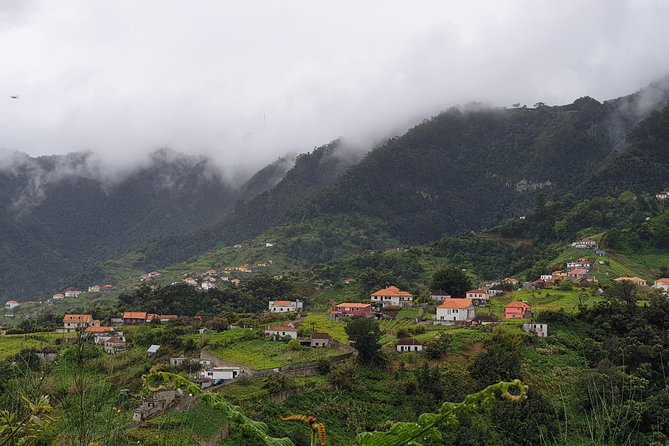 Levada da Referta - Castelejo - The Easy Pace and Comfortable Timing (Even If You’re Not a Serious Hiker)