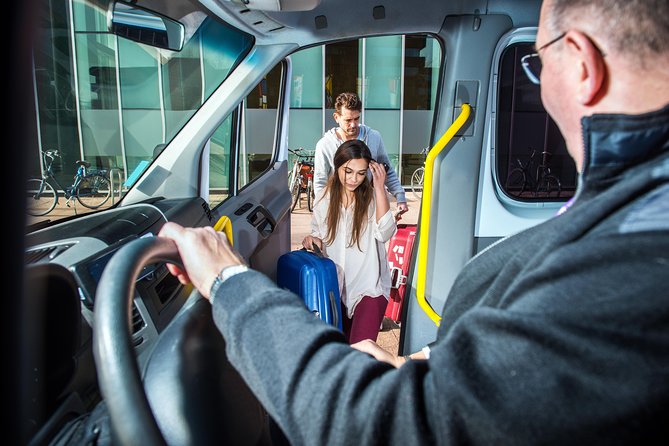 Madeira Airport (FNC) Arrival Transfer (Airport to Funchal Hotels or Address) - How the Madeira Airport to Funchal transfer really plays out