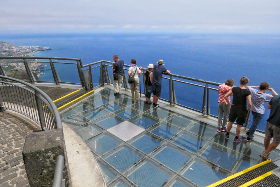 Madeira : Cabo Girao and Camara de Lobo 4WD half-day Tour - Cabo Girão Skywalk: Seeing Madeira From the Edge