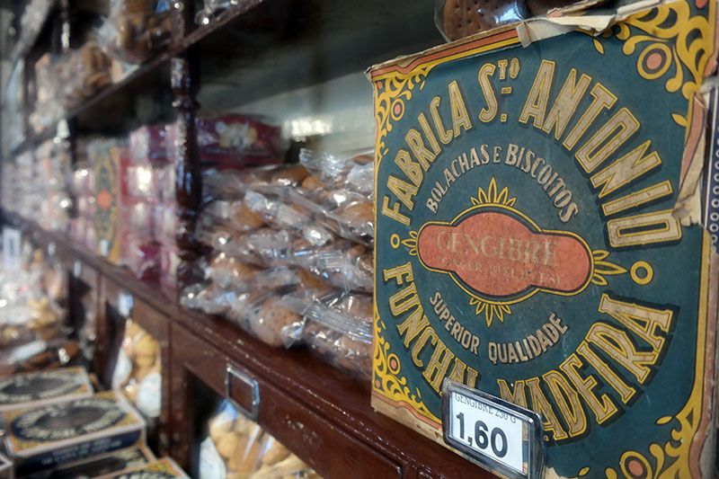 Madeira: Food and Wine Walking Tour in Funchal - Stop 4: bolo de mel and biscuits at a historical-style sweets stop