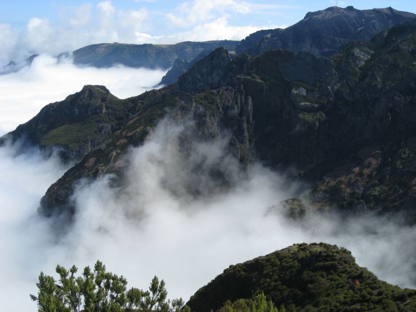 Madeira: Full-Day Pico Ruivo / Achada do Teixeira Walk - Getting Collected in Madeira and Starting at Picarouto
