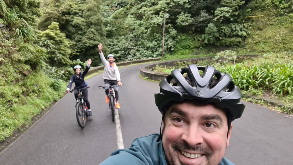 Madeira: Guided E-bike Tour of the North Coast - Arco de São Jorge: Rural Houses, Farmers, and Flowered Gardens