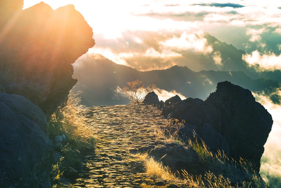 Madeira: Heavenly Sunset Pico do Arieiro with Snacks & Wine - Key things to know before you go