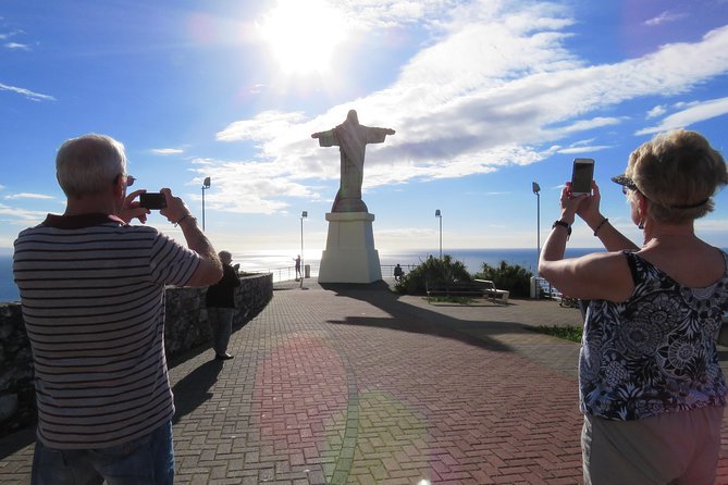 Madeira Highlights: Guided 4-Hour Tour from Funchal - Logistics that matter: pickup, timing, and avoiding the common headaches