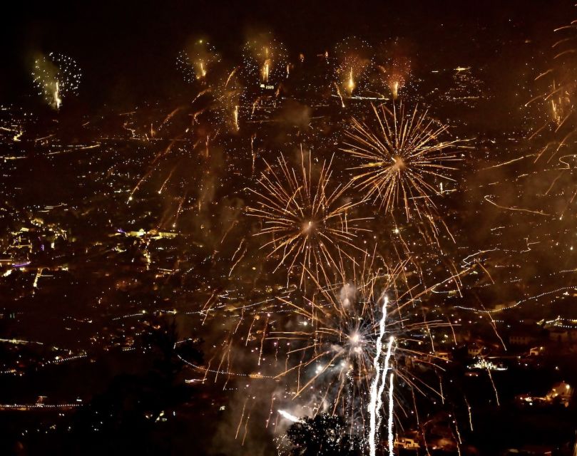 Madeira: New Years Eve Fireworks Catamaran Cruise - The 11:00 PM rhythm: lights cruise, then the fireworks bay