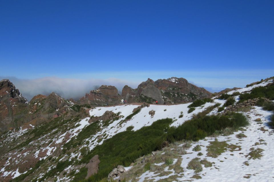 Madeira : Nun's Valleys and Pico Areeiro 4X4 Tour - Pico Areeiro (1,818m): Your 360-Degree Payoff