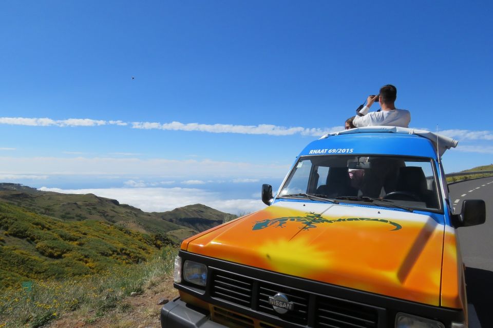 Madeira : Nun's Valleys and Pico Areeiro 4X4 Tour - Stepping Up to Pico dos Barcelos: Views First, Exertion Second