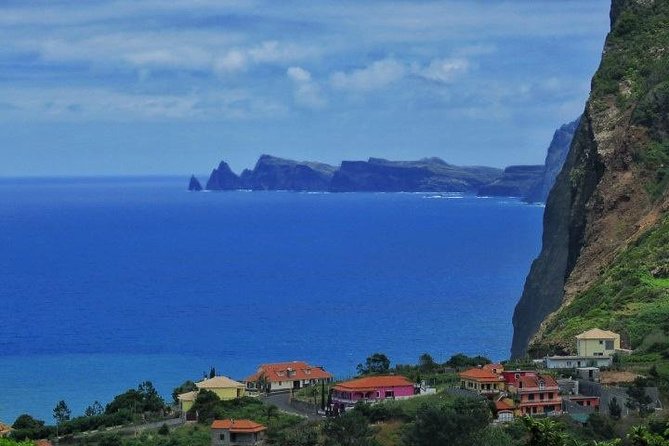 Madeira Peaks - Open 4X4 Full-Day Tour - Santana’s triangular houses: what to look for up close