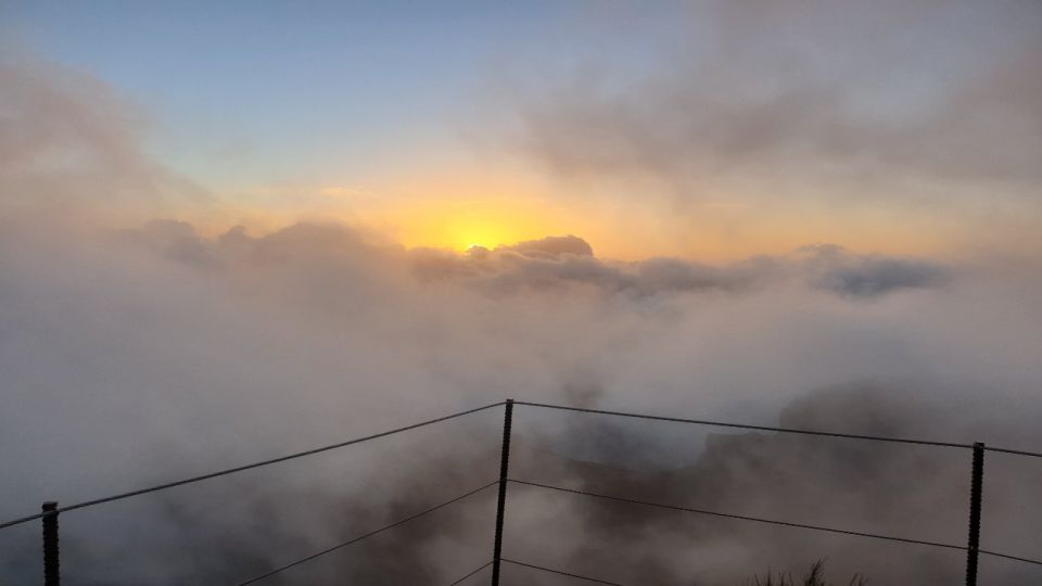 Madeira: Pico do Areeiro Sunrise Tour - Faial and the northeast coast viewpoints: cliffs and quiet power