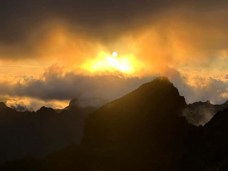 Madeira: Pico do Arieiro Sunset with Optional Dinner - Reaching Pico do Arieiro: sightseeing time and the sunset moment