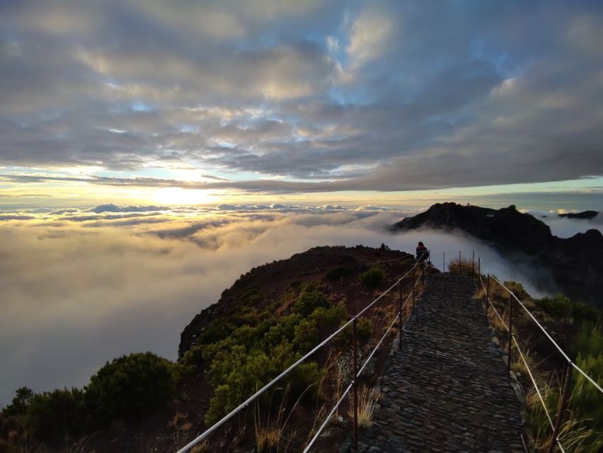 Madeira: Pico Ruivo Guided Sunrise Hike with Hotel Pickup - The Climb to Pico Ruivo: Short Distance, Real Elevation Gain