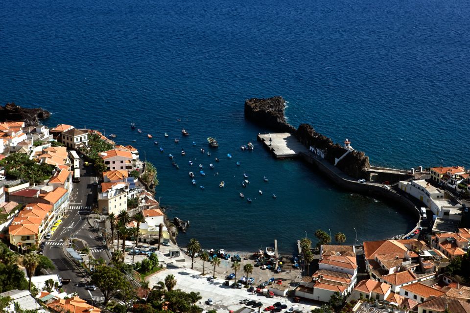 Madeira: Rabaçal 25 Fountains Levada Walk & Cabo Girão - The 800 Meter Volcanic Tunnel: Your First Big Moment