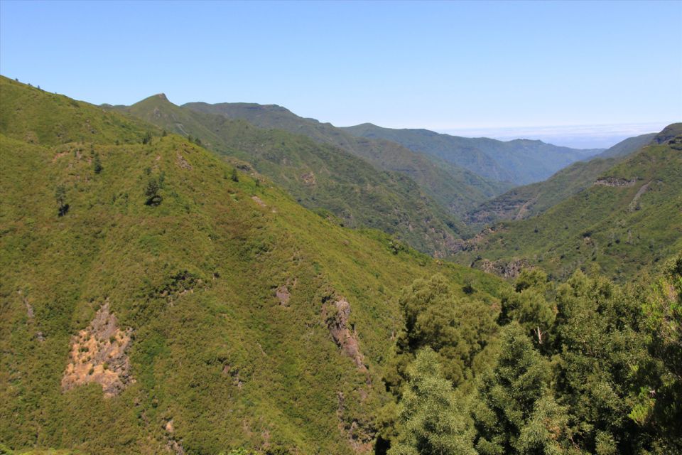Madeira: Rabaçal, Risco and 25 Fontes Guided Hiking Tour - What to pack for Madeira hiking (and what to skip)